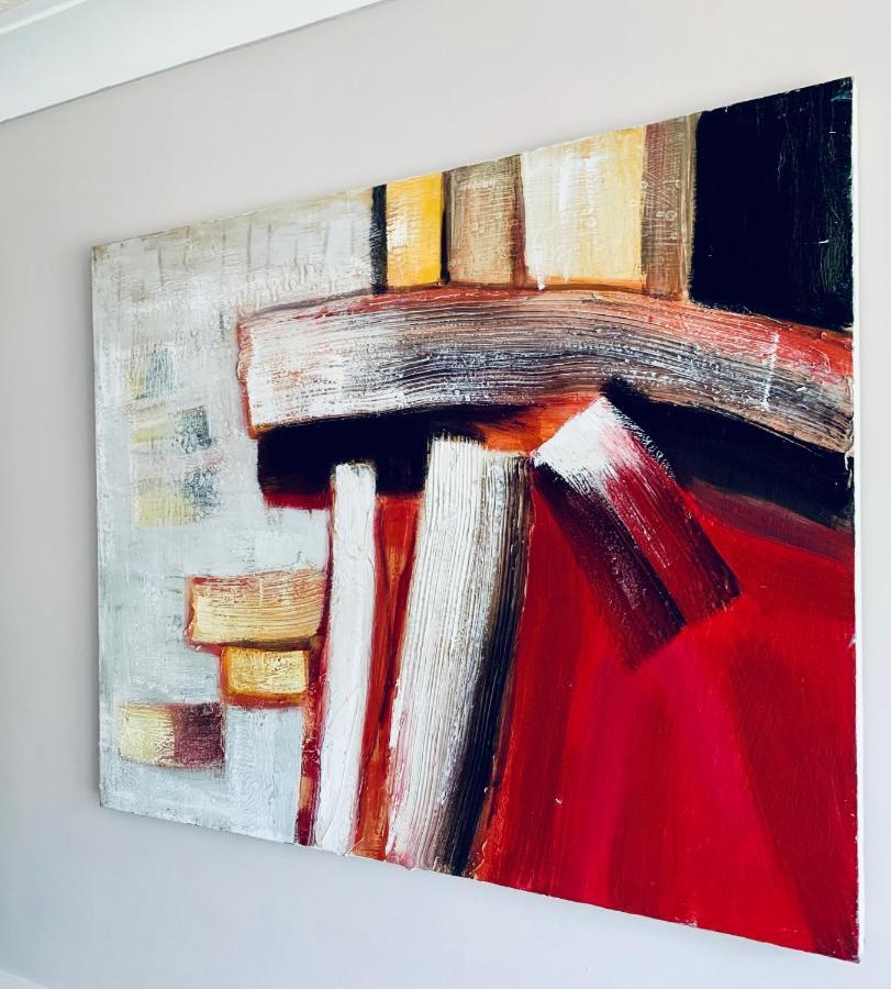 The Lake House, Woking Luaran gambar